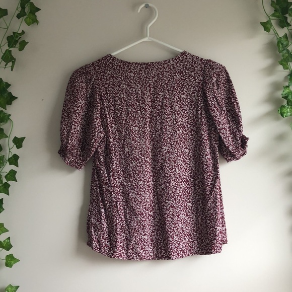Old Navy red patterned, puffed sleeved Blouse - Picture 2 of 3